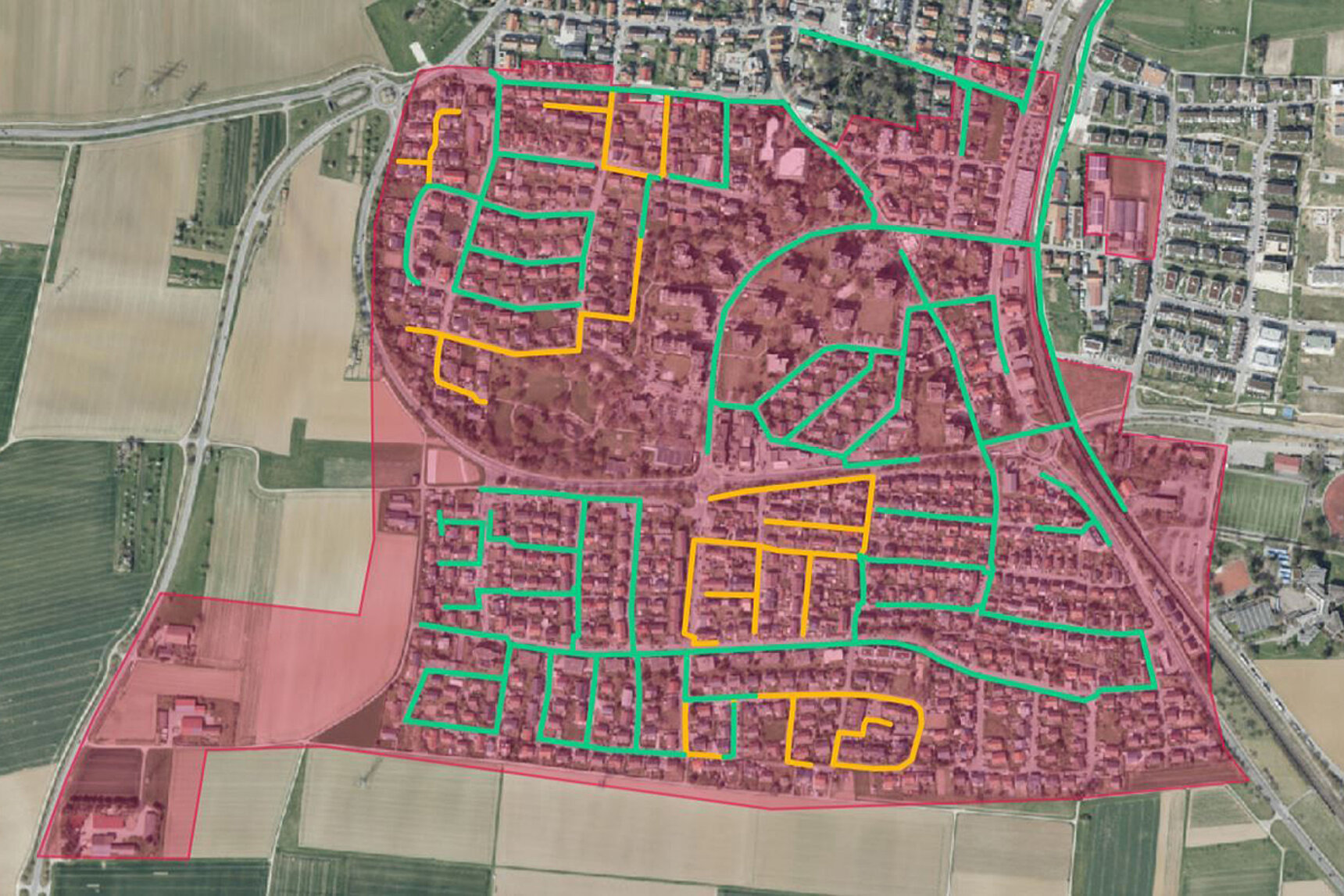 Luftaufnahme des Stadtgebietes Maichingen. Einige Wohngebiete sind farbig markiert.