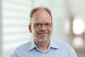 Portraitfoto von Herrn Bernd von Ende.