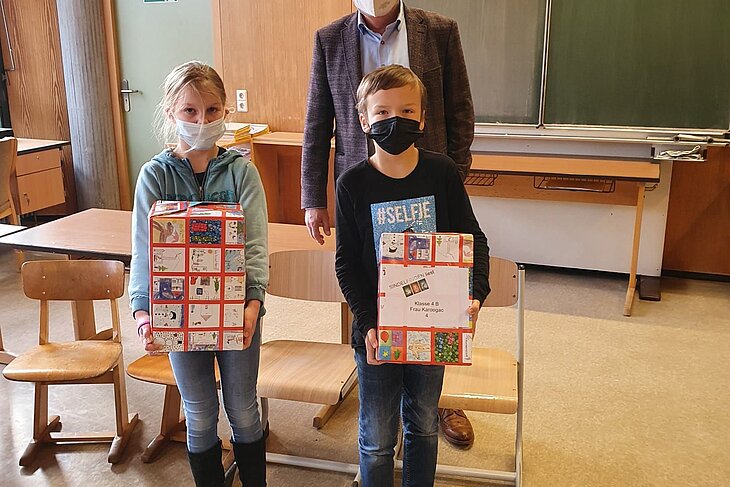 uebergabe-maerchenbuecher-grundschule