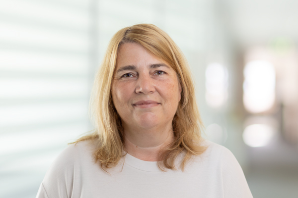 Portraitfoto von Frau Tanja Rebmann.
