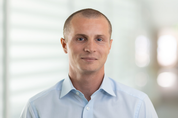 Portraitfoto von Herrn Vadim Buss.